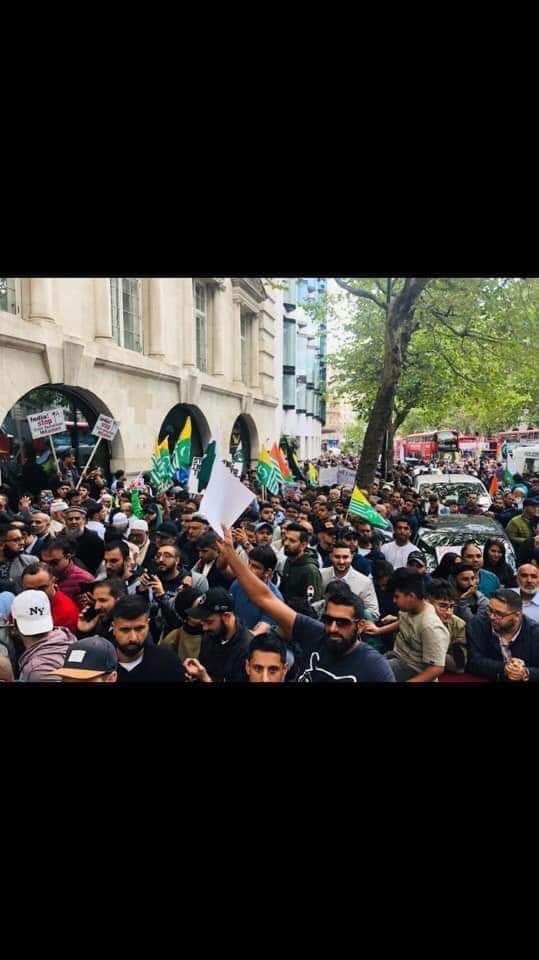 JklfUk's tweet image. A historic protest was organised by Jammu Kashmir diaspora in London yesterday against Indian atrocities in Jammu Kashmir, and illegal and inhumane attemps of India to alter the disputed status of Jammu Kashmir. #NaziModi #IStandWithKashmir #ModiLiesAtRedFort