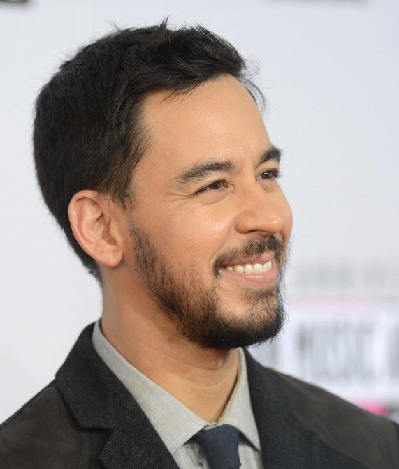 Lazy Fluff. Soft enough, fluffy enough. Balance and harmony between naturalness and styling products. Easy to style. A bit tousled, but pretty calm in general. Definitely has manners.