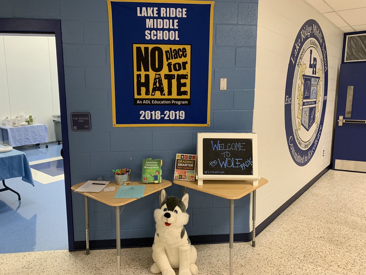 JimDutrow's tweet photo. We love our new staff!  #PackMentality #PositivelyPWCS #PWCSConnect https://t.co/bi3QIg5OWG