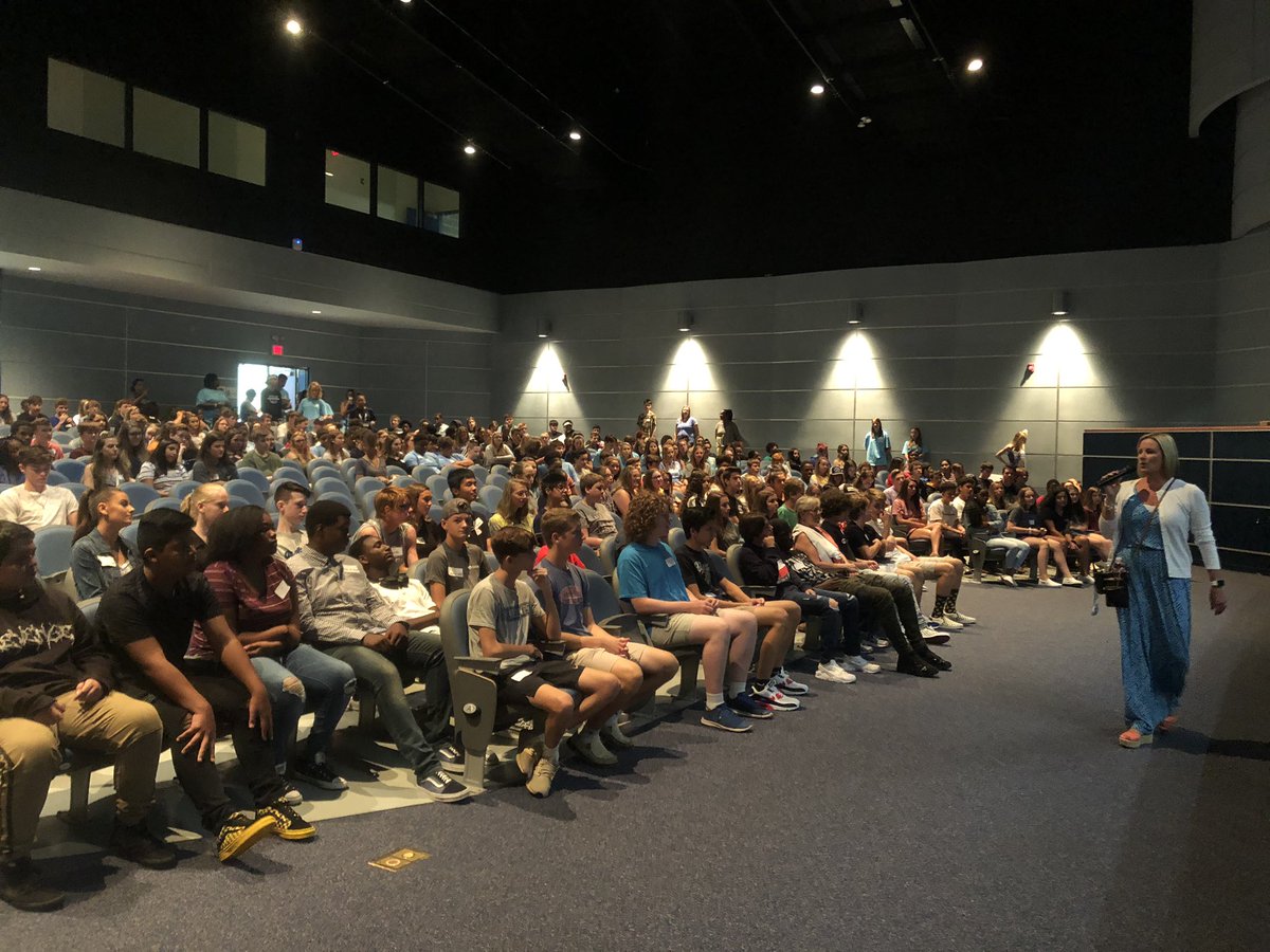 CvHS Student Council tweet media