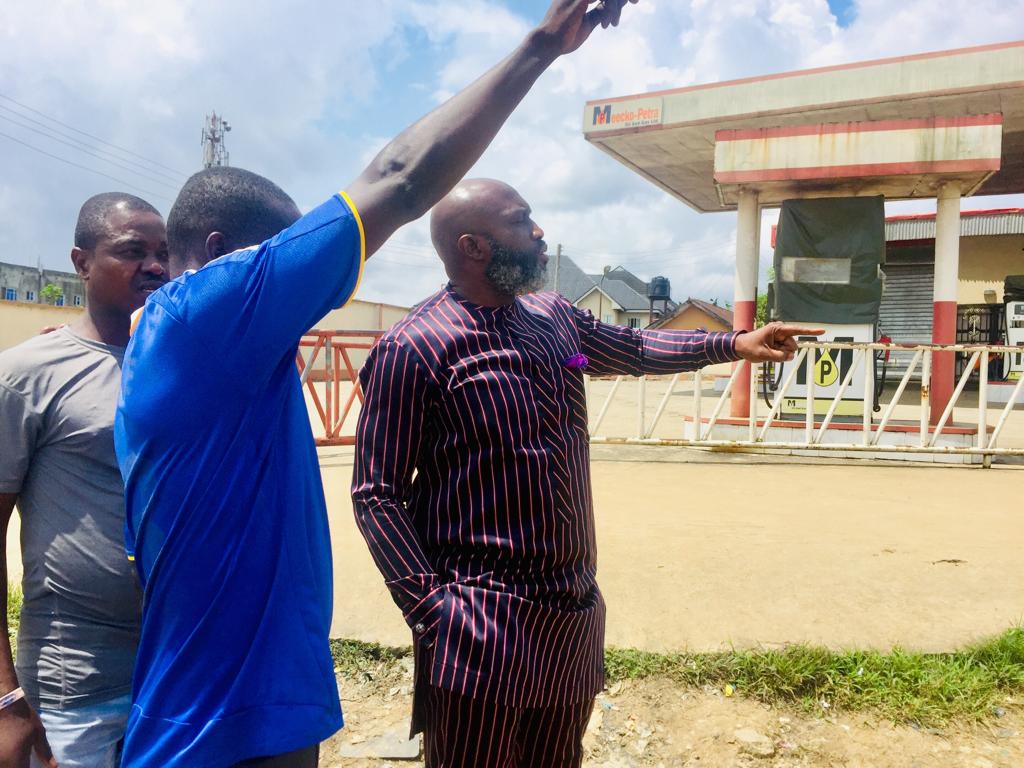 wogu_eric's tweet photo. NDDC PROJECT INSPECTION 

The Rivers State Coordinator of Niger Delta Development Commission (NDDC), Hon. Tekena Flag Amachree inspects Obio/Akpor end of Trans-Kalabari (Navy Junction to Eagle Cement) and Bazino/Redeem Roads in Rumuolumeni community. https://t.co/3hGNthU9S4