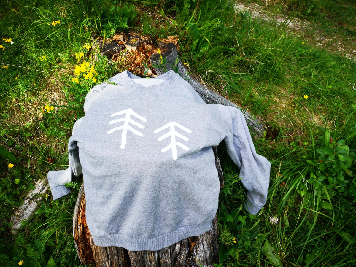 NatureThreads's tweet photo. Our Women's Tree Threads Crew Sweater! 100% #OrganicCotton made in an renewable energy powered factory and a tree planted for every purchase ♥️🌲😀 #ResponsibleClothing #SustainableFashion #WomensClothing https://t.co/gxkmVZj9It