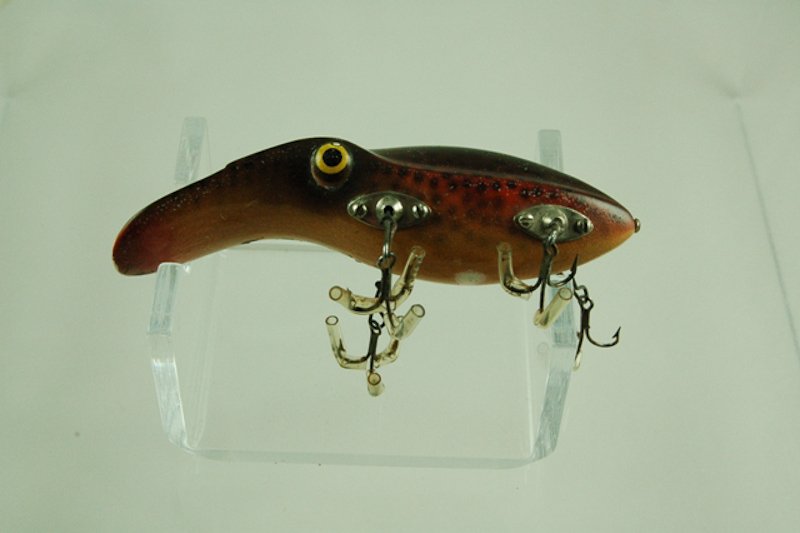 oldfishinglure's tweet photo. Paw Paw Platypus Antique #Lure - #AntiqueLure #Finandflame #Fishing #History #PawPawPlatypusLure #RainbowTrout - https://t.co/Mq7jw9sCqr https://t.co/dTIRzcYCzA