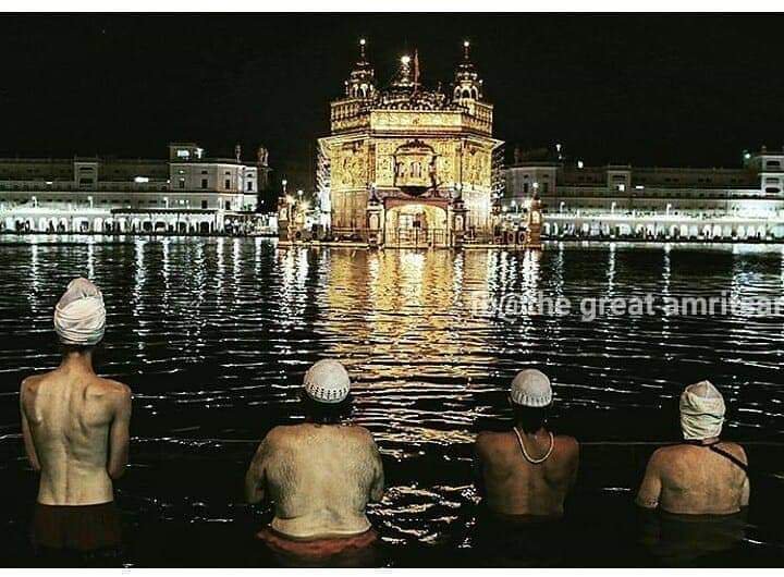 dashmeshpita's tweet image. ਮਾਗਉ ਕਾਹਿ ਰੰਕ ਸਭ ਦੇਖਉ ਤੁਮੑ ਹੀ ਤੇ ਮੇਰੋ ਨਿਸਤਾਰੁ ॥

Frome whom should I beg? I see that all are beggars. My salvation comes only from You, Lord.