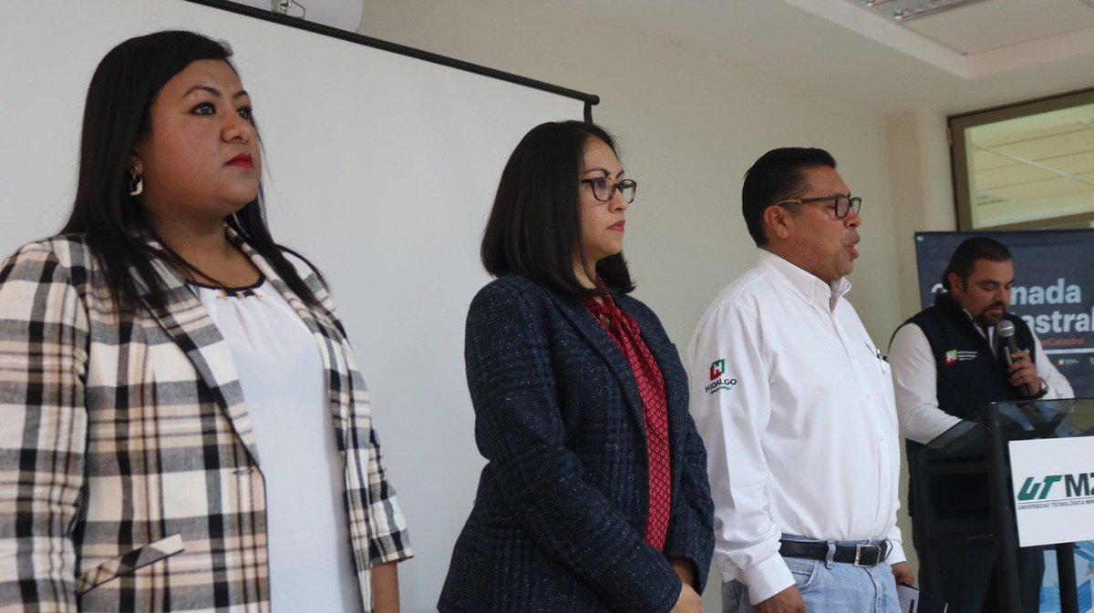 JessieBla's tweet photo. Cumpliendo uno de los ejes del Plan Estatal de Desarrollo, de nuestro Gobernador @omarfayad; #HidalgoModerno trabajamos día a día para tener y mantener la #ModernizaciónCatastral en los diferentes Municipios que conforman nuestro Estado. #2daJornadaCatastral https://t.co/gNBwu2eSz7