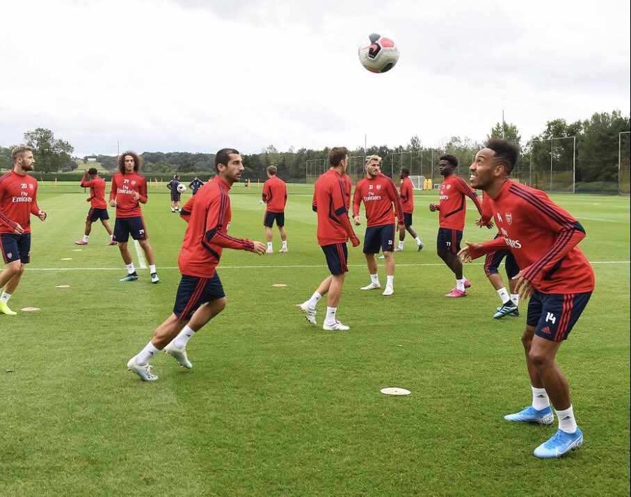 Stuart_PhotoAFC's tweet photo. Pictures from today’s Arsenal training session. #afc #arsenal #unaiemerysredandehitearmy https://t.co/ftaTTvpVMs