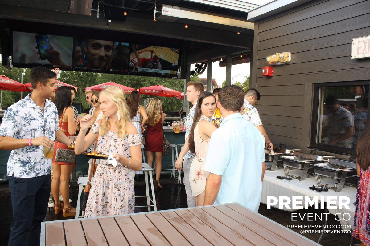 PremierEventCo's tweet photo. Did you know we can provide full service catering? Whether you’re in the heart of downtown, by the beach, or out in the country, Premier can arrange to have your favorite vendor cater your next event! No headache, no hassle, just good eats and good times! https://t.co/IYIge2A1jW