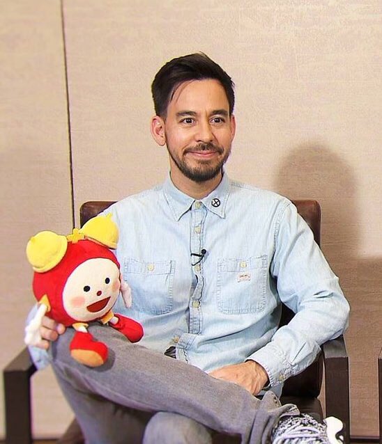 Rebellious strand. One perfect imperfection that makes you look even more cute. Appeared at different times, always unexpectedly. No record of it being accidental or intentional. Also, it is not established whether it was the same strand or different. Mysterious, charming.