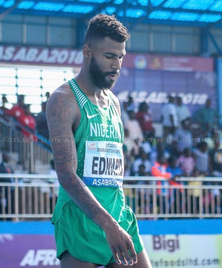 Fawziyaaaaa's tweet photo. #MikeTaughtMe to never think of quitting as an option and that until I get what I want,the battle isn't over!
#BBNaija https://t.co/FJZa6olNWK