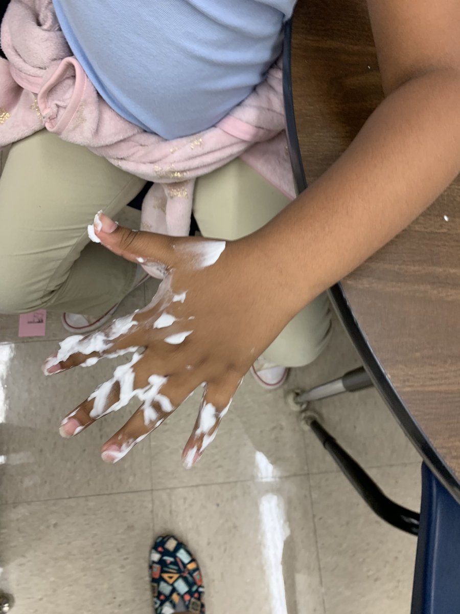 mjacksonscholar's tweet photo. Is shaving cream a solid, liquid, or gas?!?! Will the penny sink or float?!?! @SandersES1 We found out our answer and then of course we had to play with it!! #Iteachthem #Experiments https://t.co/pWLDMKZjKY