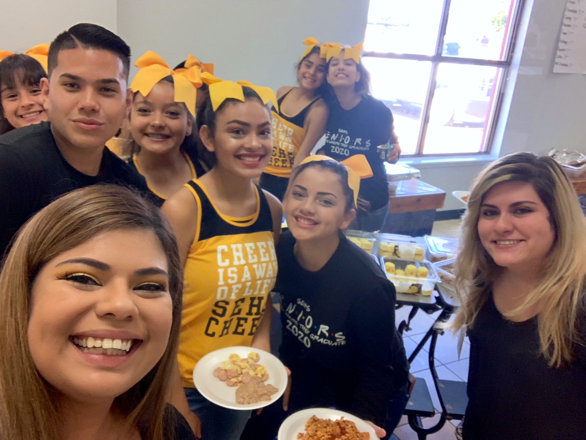 Chef_Ortiz29's tweet photo. Thank you so much for the Delicious breakfast !! #SEHStheBest #classof2020 #SEHSCheer https://t.co/HfT83oRtZw