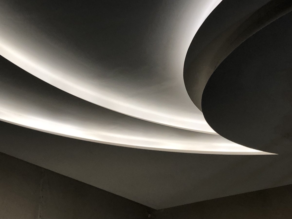 Amongst the many features gracing our new build luxury home in Kensington, one of the most exciting is probably the ceiling in the swimming pool room. 
Our latest blog by Stefano Ferrari 
#poolside #luxuryhomes #architects 

colwynfoulkes.co.uk/post/designing…