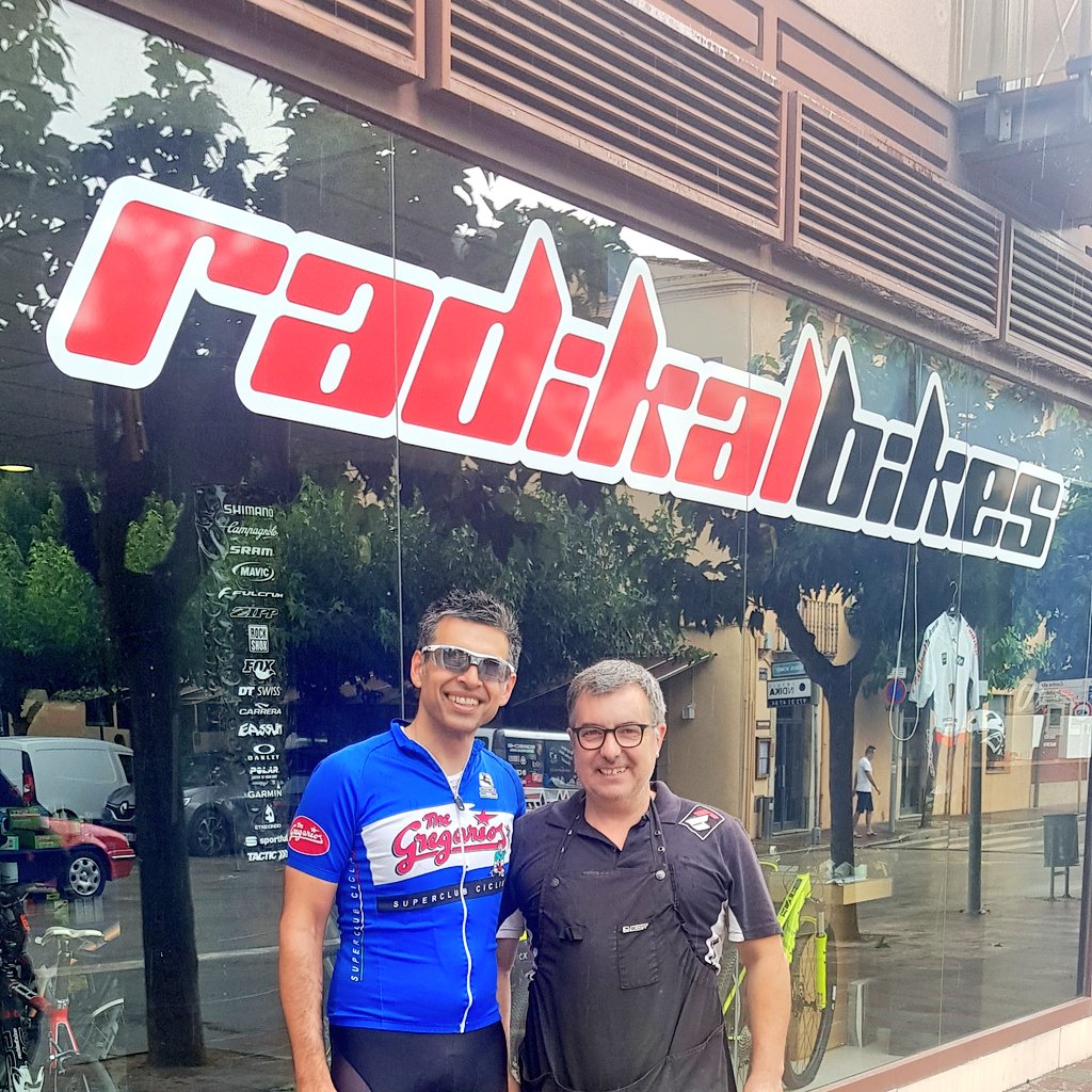 ejazrashid's tweet photo. Just looking back at photos from my trip to Girona. Huge thank you to this man: Juan, owner, mechanic and all round good guy from @radikalbikes - if you're in #Girona (or #Llagostera) and need help with your bike, he's your man. 

(not a promotion just a thank you) https://t.co/XIC7saaHHx