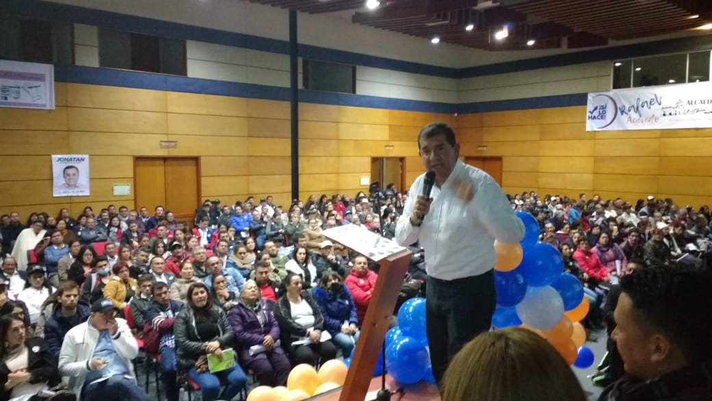 RafaelAcevedop6's tweet photo. Socializando la ciudad que soñamos, lo hicimos y seguimos trabajando #Tunja #ProductivaSocialParticipativa 
#ConectadosPorLaCiudadQueSoñamos https://t.co/fhHjzyCsPi