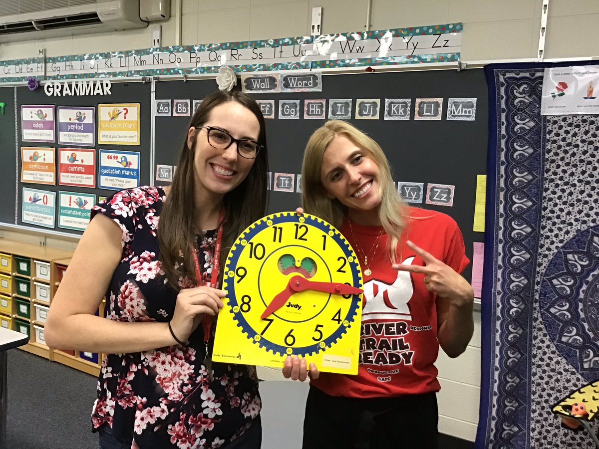 jenkahn56's tweet photo. Arrival time team foodie #rtlearns @RTSVikings https://t.co/i9jkTchn80
