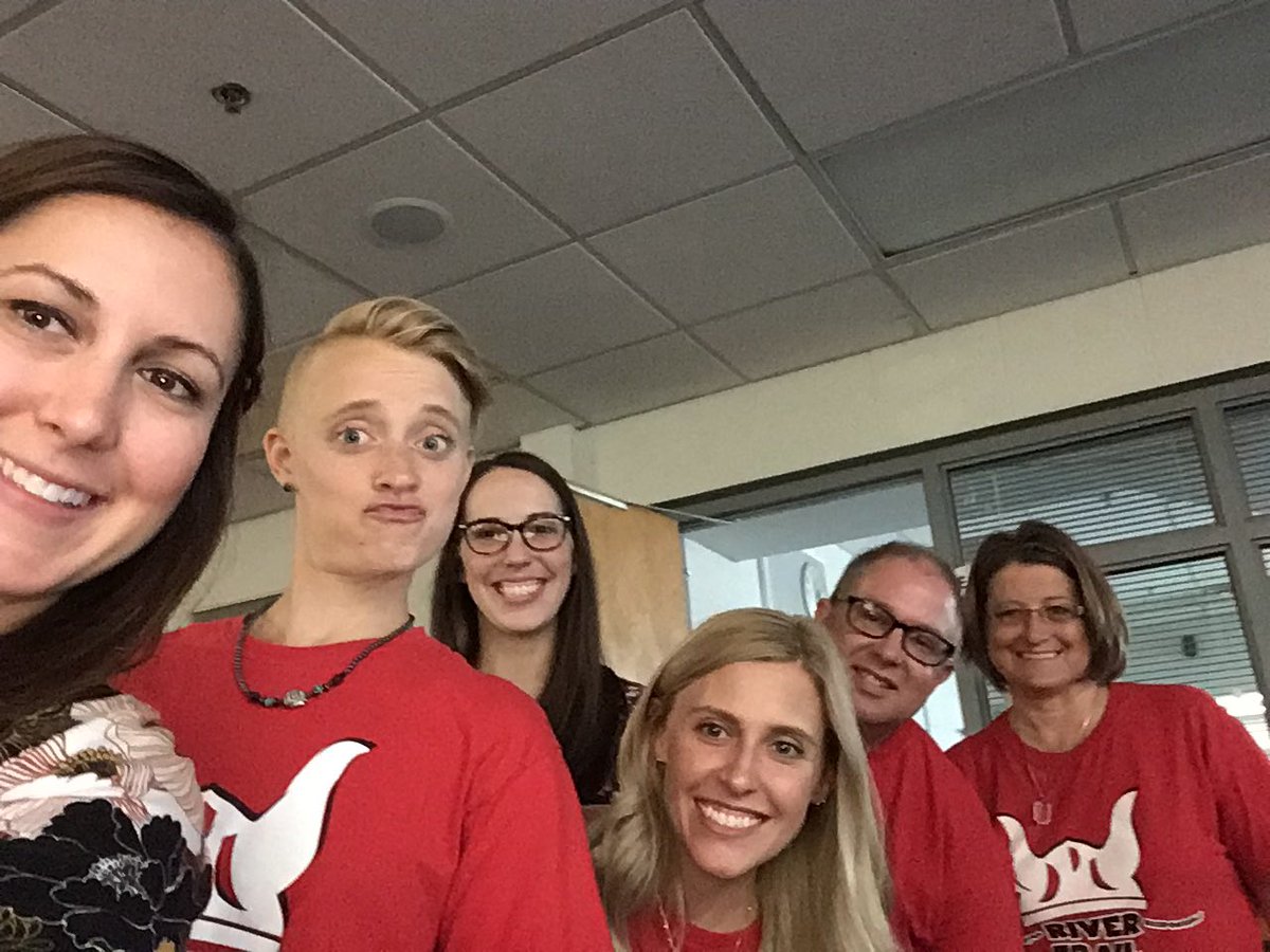 jenkahn56's tweet photo. Teaching Experience Line Up Team Foodies #rtlearns @RTSVikings https://t.co/gBIAPgjWER