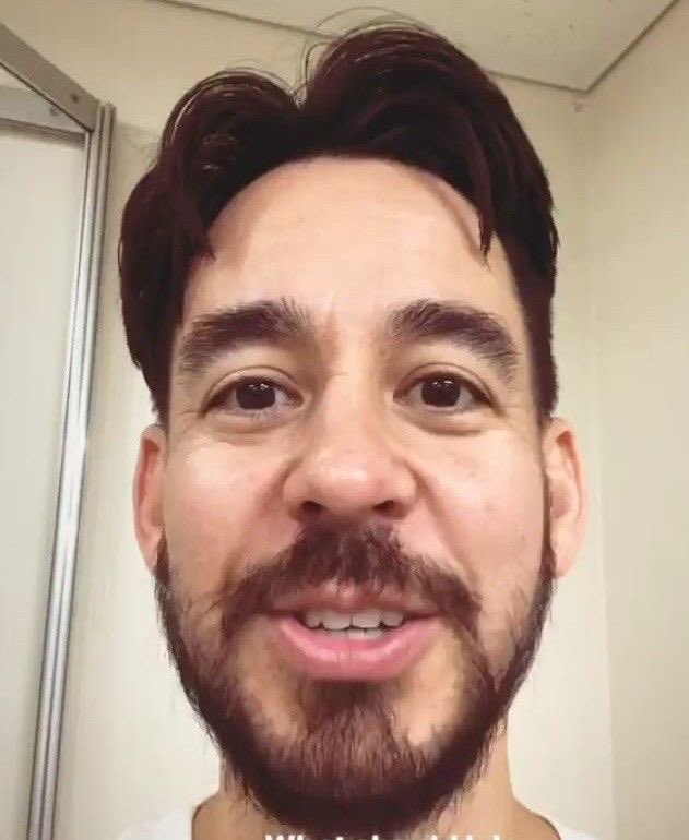 “Woke up like this” hair aka School Times Flashback. The Fluff owner himself was unsure about that, but the majority decided to let it be. Early bird, looks unusual, still has mixed reviews.