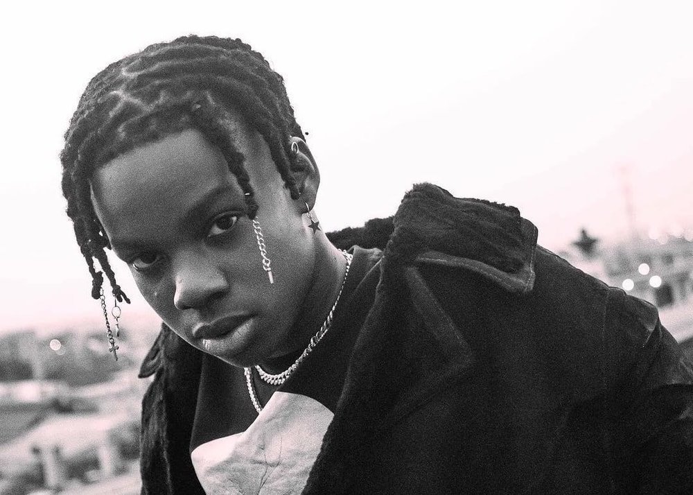 WazobiaOnitsha's tweet photo. #RadioPolice inside #KuleleZone wit @tochi_wazobia 

#NP: ▶️Dumebi @heisrema 

#InspectorAkwaugo1 #WazobiaOnitsha #RadioPolice https://t.co/8rYTWjM0Hm