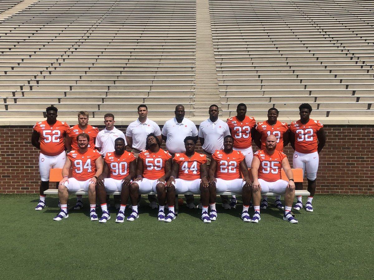 CoachToddBates's tweet photo. In life you’ll need a S.Q.U.A.D. Because it goes
(S)o (Q)uickly (U)p (A)nd (D)own...nobody makes it alone.
Can’t wait to see what #SQUAD124 is going to build! #ALLin https://t.co/okBz9CcVal