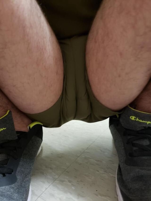 TerminalLance's tweet photo. Your view while you try to crank out 100 crunches https://t.co/3T5HnzWHfh