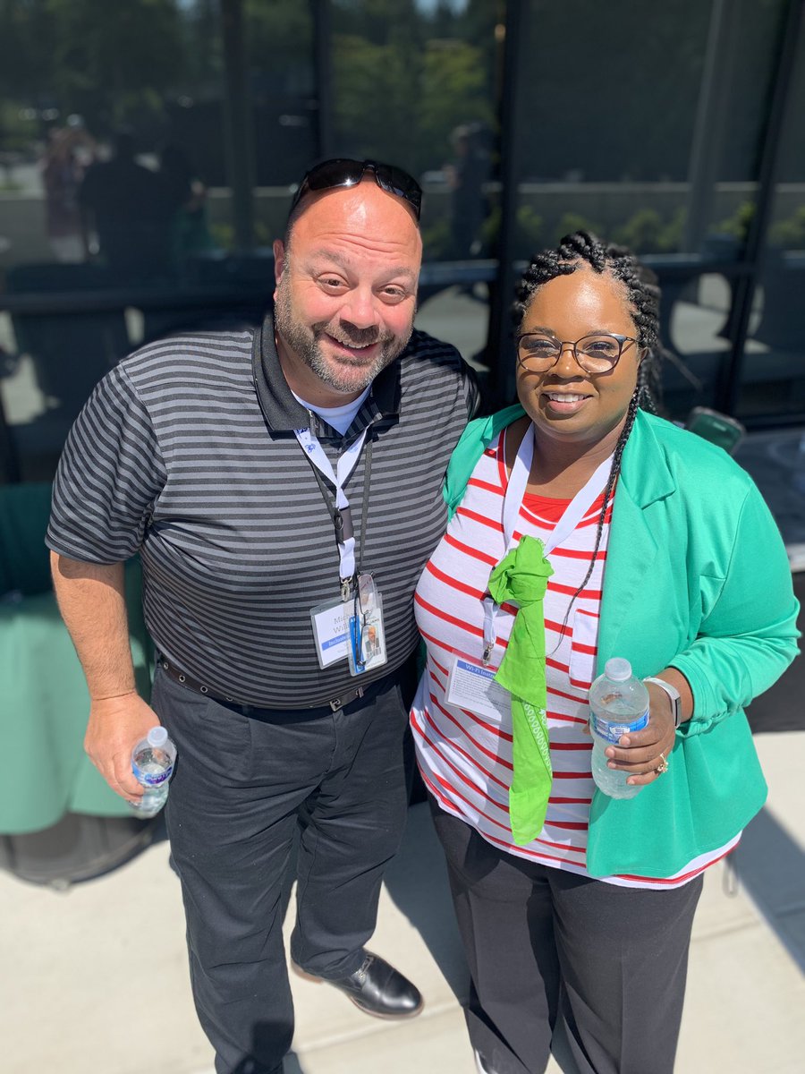 KSDTeachLearn's tweet photo. Welcome back to day two of #TALK2019, be sure to share your photos, learning and follow each other here on twitter using our event hashtag. We will use this handle all year long to provide information, resources & news for #TeamKSD415 members! #ksdexcellence https://t.co/Q9od7rRY7K