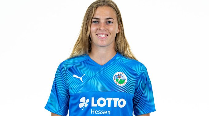 FFB_Ergebnisse's tweet photo. #DieLiga Saisonauftakt: FFC Frankfurt 2:1 Turbine Potsdam #FFCPDM

⚽️ 2:1 Laura Freigang 17'

17' - Freistoß von Pawollek aus dem rechten Halbfeld und Laura Freigang verlängert den Ball mit dem Hinterkopf ins lange Eck.

🔴 Live-Ticker: https://t.co/e8zNXxAh12 https://t.co/D8kK9FtxYu
