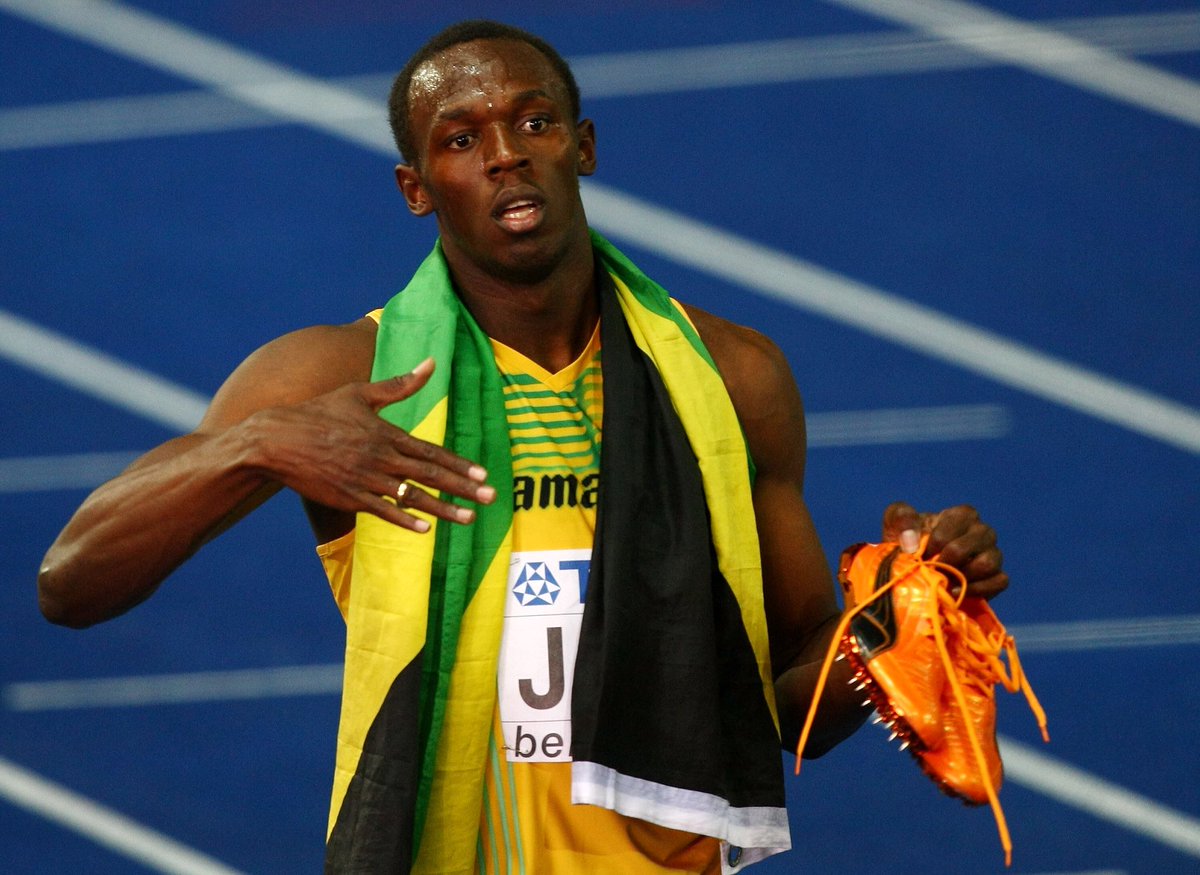 WorldAthletics's tweet photo. 10 years ago today, magic happened.

9.58 

@usainbolt is THE 🐐.

#WorldRecord #Anniversary https://t.co/MUd6YqeG4V