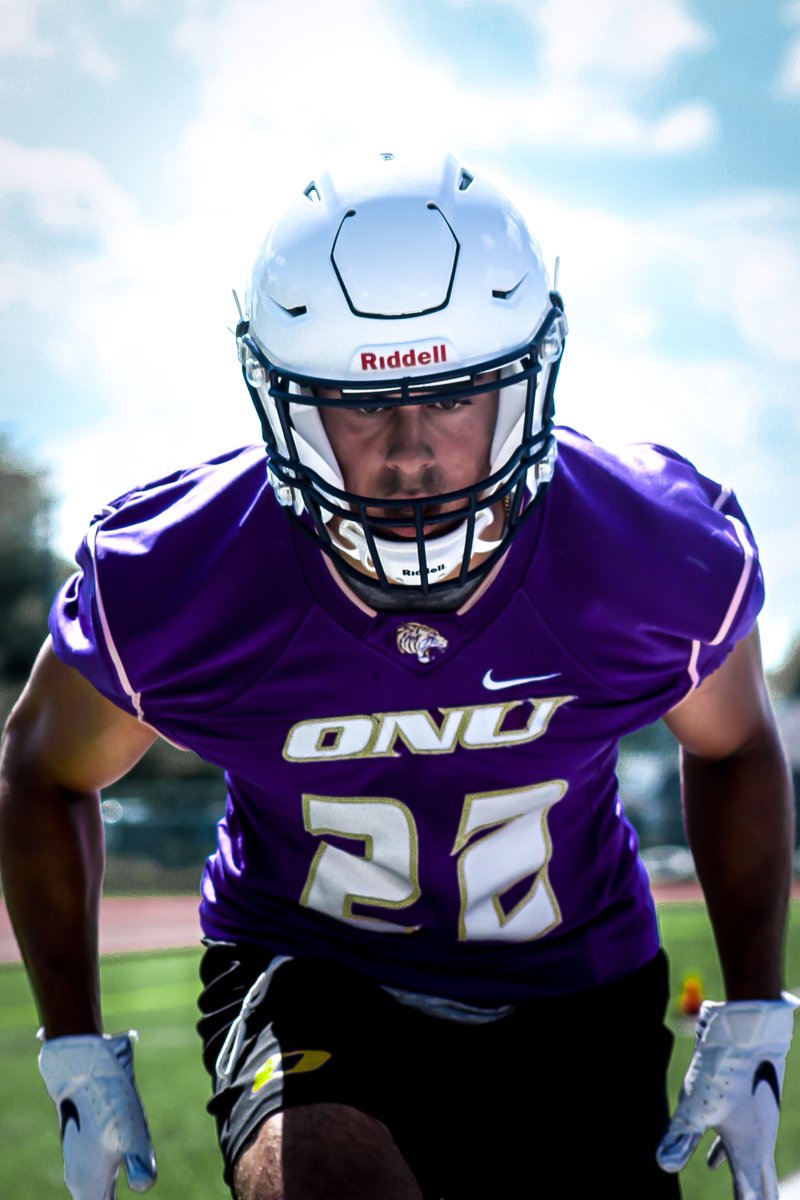 ONAZFootball's tweet photo. 22 days till kickoff ⏳🤫 #GoldStandard #GoldHabits #ONazFootball https://t.co/qKmjNJm0z7