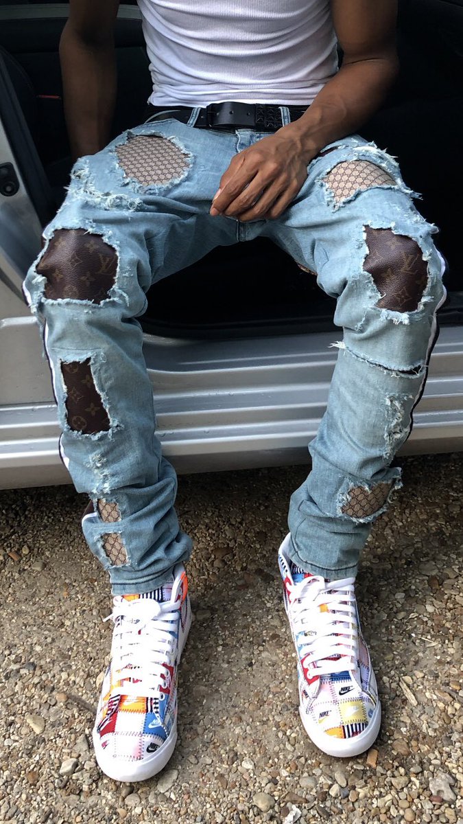 Joeybvnks_'s tweet photo. I’m a young designer from a small town in Louisiana. A like and rt could help me get my work out 😬🧵👖 https://t.co/bYY8culsxu