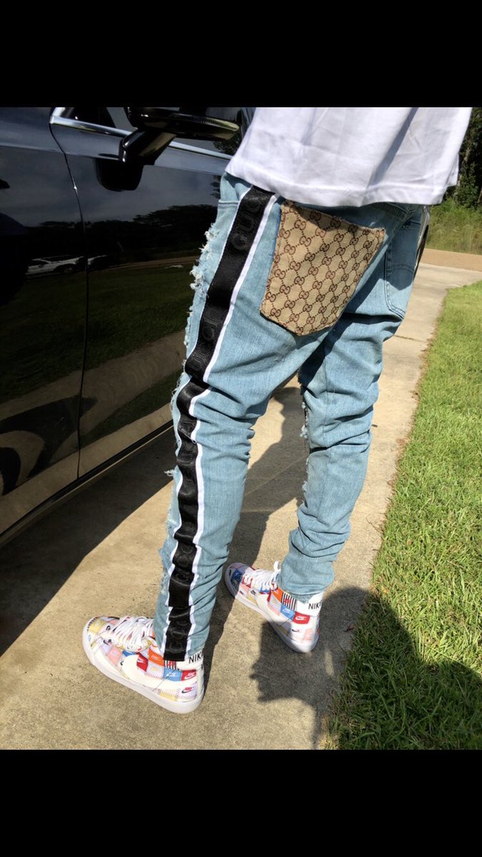 Joeybvnks_'s tweet photo. I’m a young designer from a small town in Louisiana. A like and rt could help me get my work out 😬🧵👖 https://t.co/bYY8culsxu