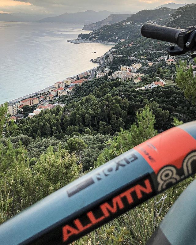 EmtbRob's tweet photo. Climbing for the views
#emtb #haibike #flyon #emtbforums #eeb https://t.co/Vbm8CCoYJ3 https://t.co/VR0AlTsm6h