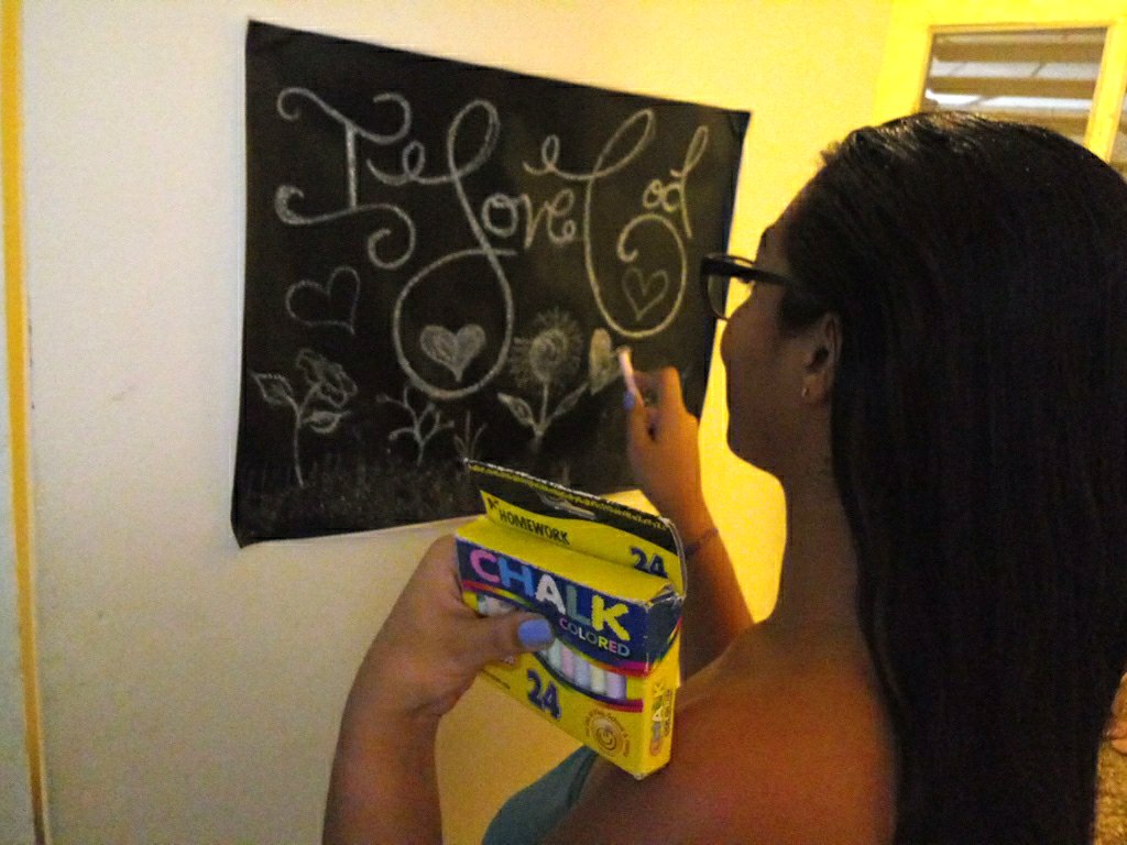 MariieShee's tweet photo. #Chalk #Colored #AplusHomework #Homework #24 #NonToxic #LowDust https://t.co/rAt3u7Pe1L