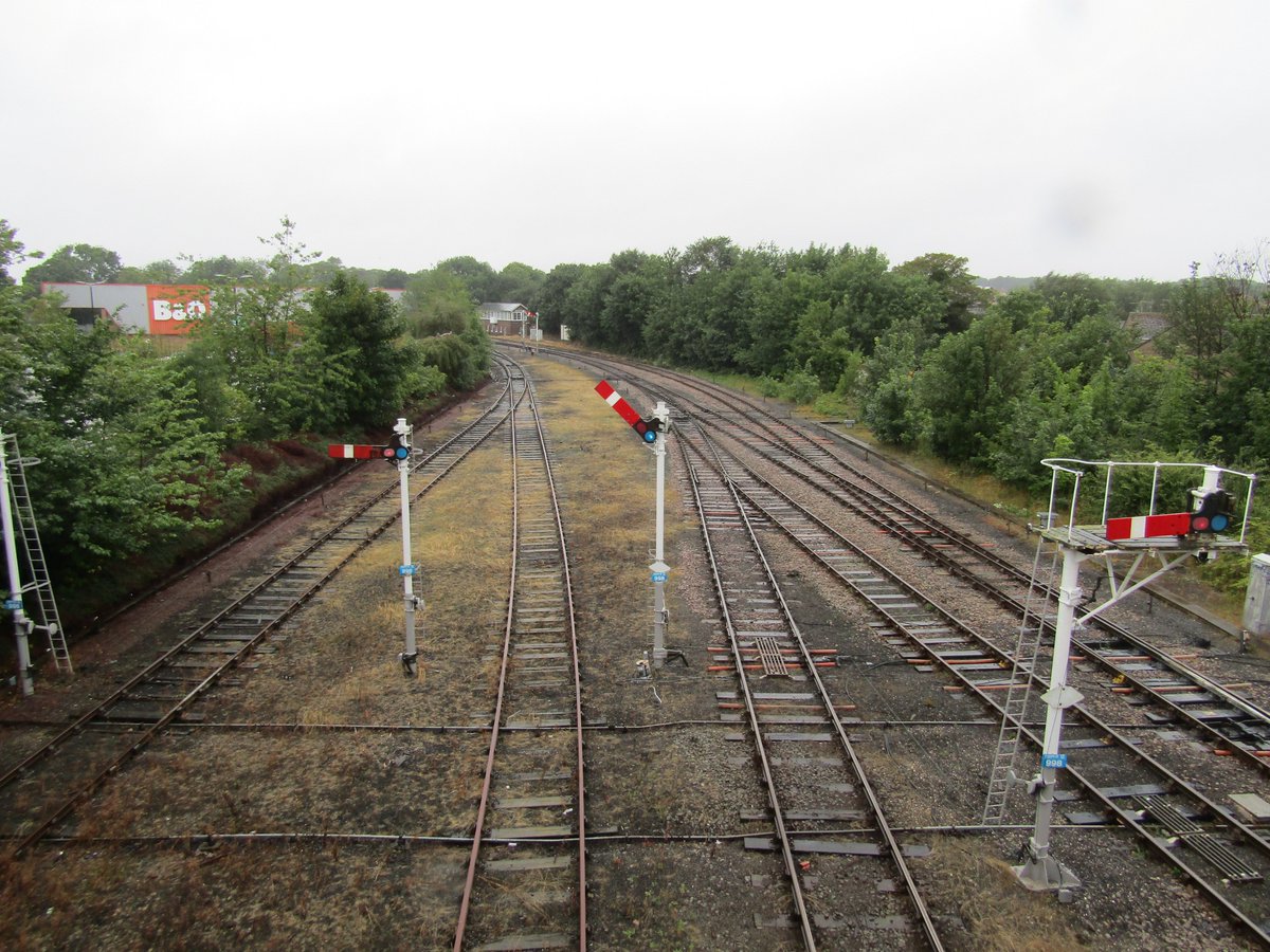 WetdogFBK's tweet image. 155345 at a wet #Bridlington Station 16/8/19 #Class155 #railways semaphores still in use here.