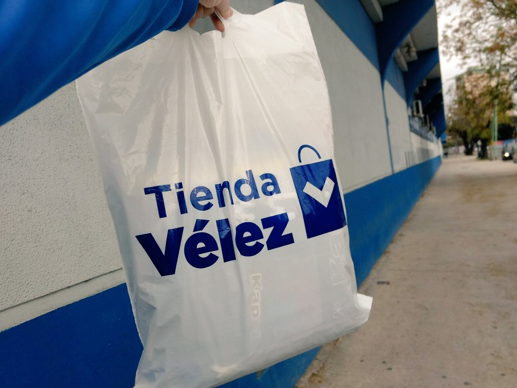 Galgo023's tweet photo. ir al Club y pasar por #TiendaVELEZ ! https://t.co/PQNEKQU4Yd