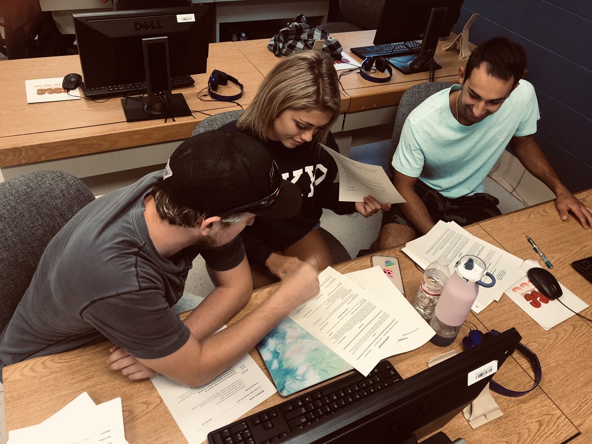 workbasedcscc's tweet photo. First year seminar bootcamp students are back on campus...and we couldn’t be more excited! Business learning community bootcamp was hard at work on resume building today- and engaged in group work! #bringonthesemester #fys #blc @clevelandstate https://t.co/nAwZWXwndE