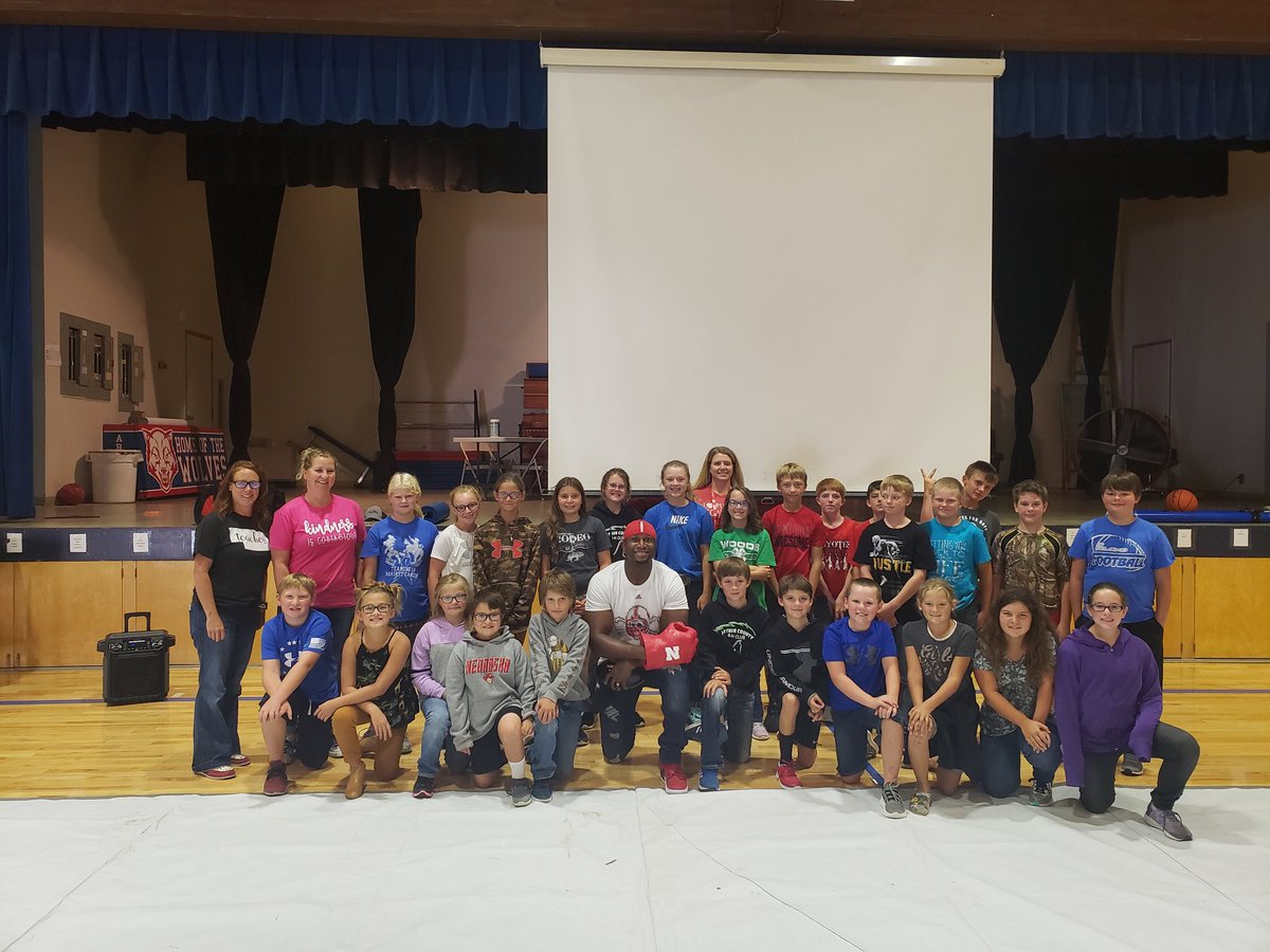 BaSchaefferEdS's tweet photo. Thanks Demo Man @DeMoineAdams  for taking a little more time to visit with our 4th-6th graders too!! https://t.co/bZOKu4wJOx