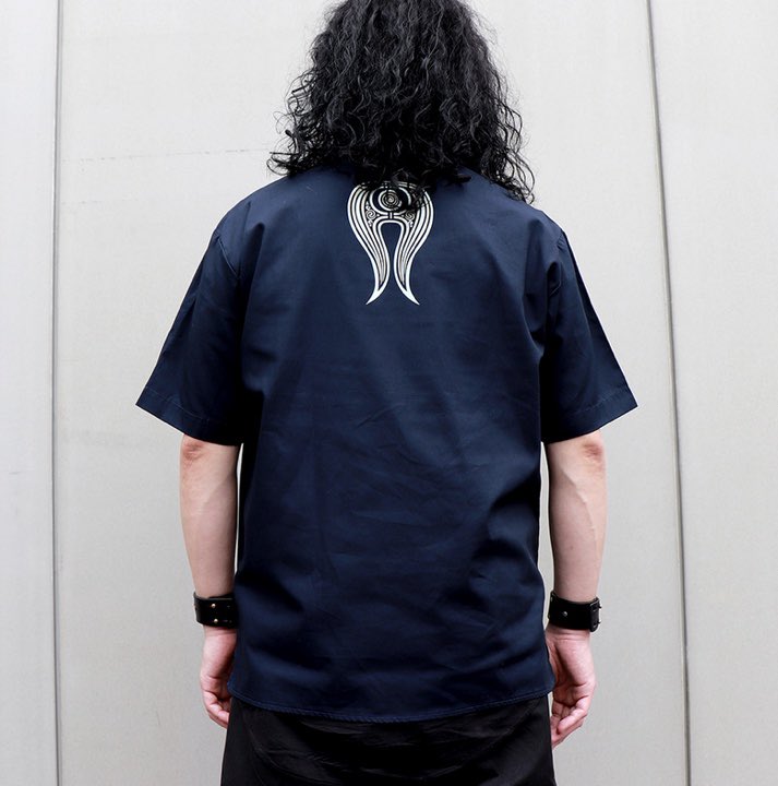 PEACEMAKERJAPAN's tweet photo. 【 NEW ITEM RELEASE 】 
和 TRIBAL OPEN COLLAR SHIRTS
（ 深縹 NVY ）

#japanese #tribal #tribaldesign #bonji #mitsudomoe #fukakihanada #navyblue #khaharavaa #void #air #fire #water #earth #thefiveelements #phoenix #streetfashion 

https://t.co/qLUD5ziQyM

https://t.co/ysEPz8Yuds https://t.co/vVu9KsSCgL