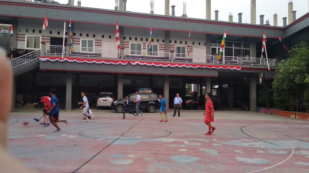 SMKBNB's tweet photo. #HUTRI74 YBNB https://t.co/edAloXRyDW