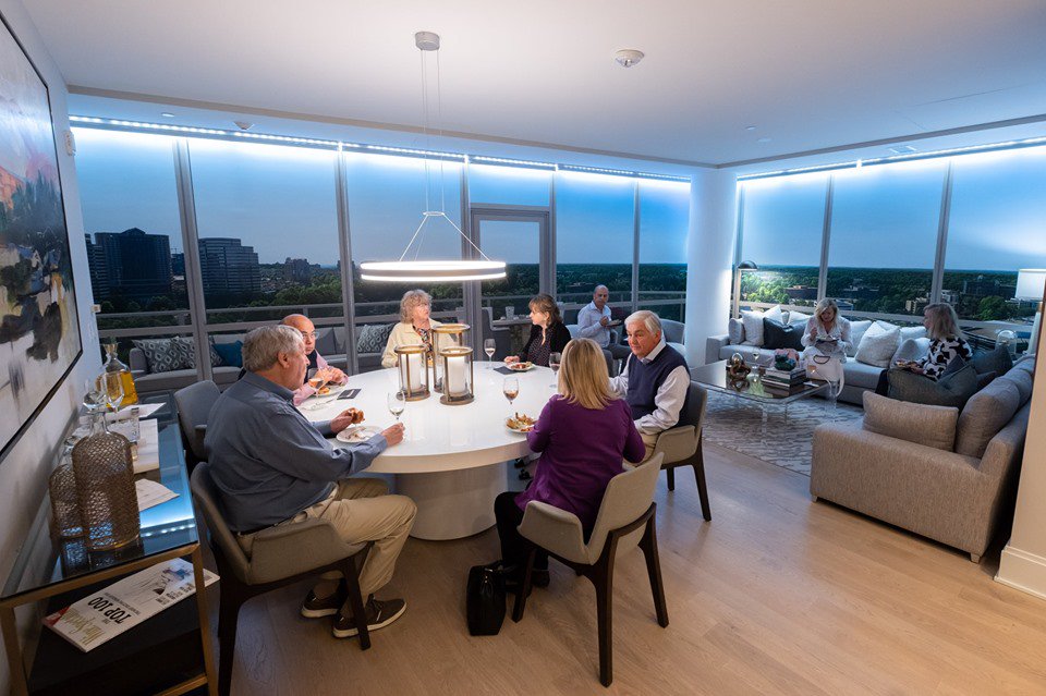 Monarch_Tysons's tweet photo. Our expansive, open floorplans make hosting dinner parties a breeze. #MonarchTysons #TysonsRealEstate #LuxuryCondos https://t.co/EV5mrDfPot