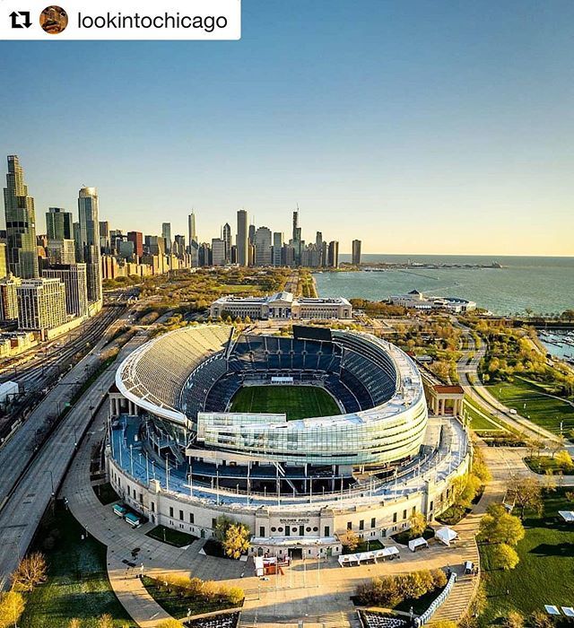 thedagazgroup's tweet photo. Who’s ready for @chicagobears @nygiants tonight? 🏈 🤩#thedagazgroup #preseason #Repost @lookintochicago ・・・
@by.bert.

#chitecture #likechicago #artofchi #chicagoshots #thewindycity #choosechicago #chicagolife #chicagoland #chicagogram #explorechi… https://t.co/H6j6gjBXQU https://t.co/P0H4HviHOK