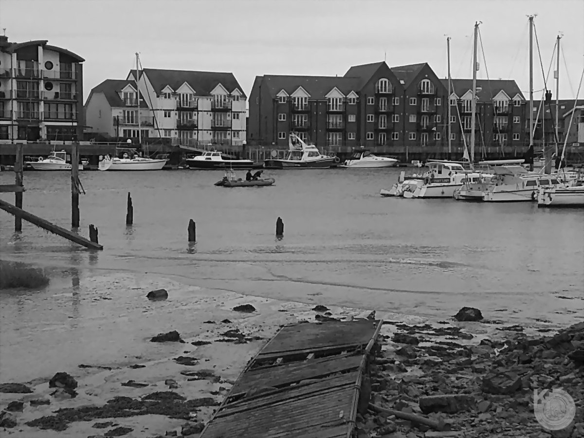 KentstepP's tweet image. Ok latest photos taken today during the bad weather down at West Beach, got some good shots. enjoy - set 4