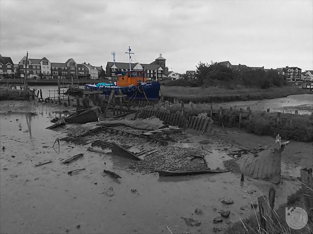 KentstepP's tweet image. Ok latest photos (including some taken a couple of days ago) taken today during the bad weather down at West Beach, got some good shots. enjoy - set 5