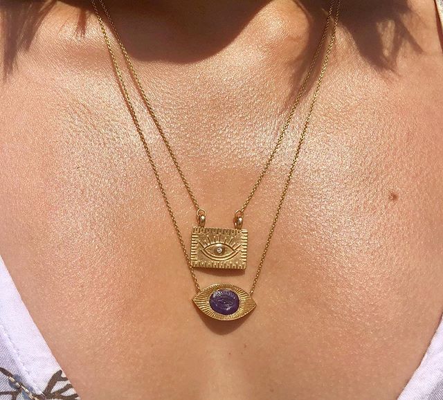 adelpheUK's tweet photo. Sun-kissed skin enhanced by our glorious gold necklaces. Carved sapphire talisman, with diamond and gold eye amulet -
-
-
-
-
-
-
#adelphe #adelphejewellery #adelphelondon #carvedsapphire #goldamulet #holidayjewellery #phillipahastings #hvar #Croatia https://t.co/hK03QRvcRv https://t.co/c6n2TCET6Y