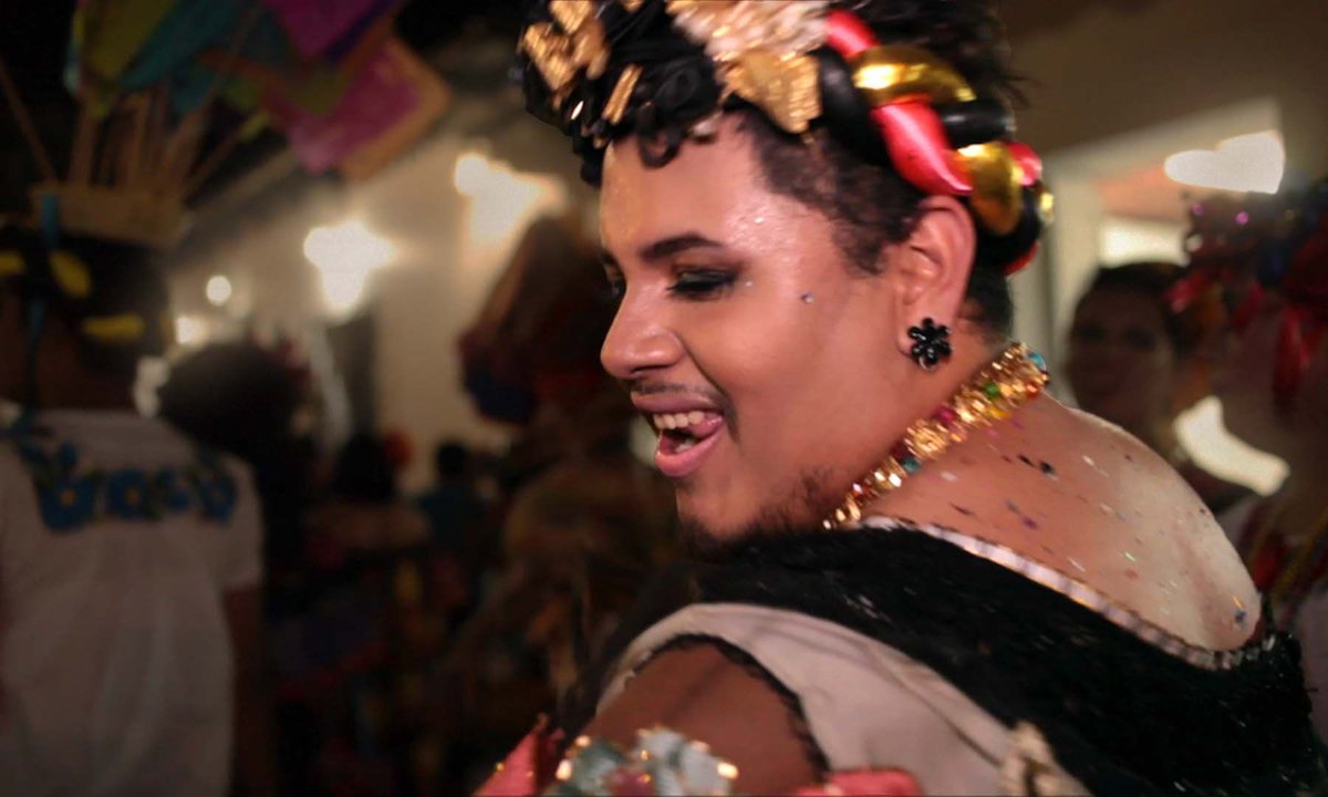 REMEZCLA's tweet photo. 'Las Chuntá' doc shines a light on the gender-bending men of Mexico's Fiesta Grande. https://t.co/xWd4PRzRre https://t.co/WqsJ2VEGJA
