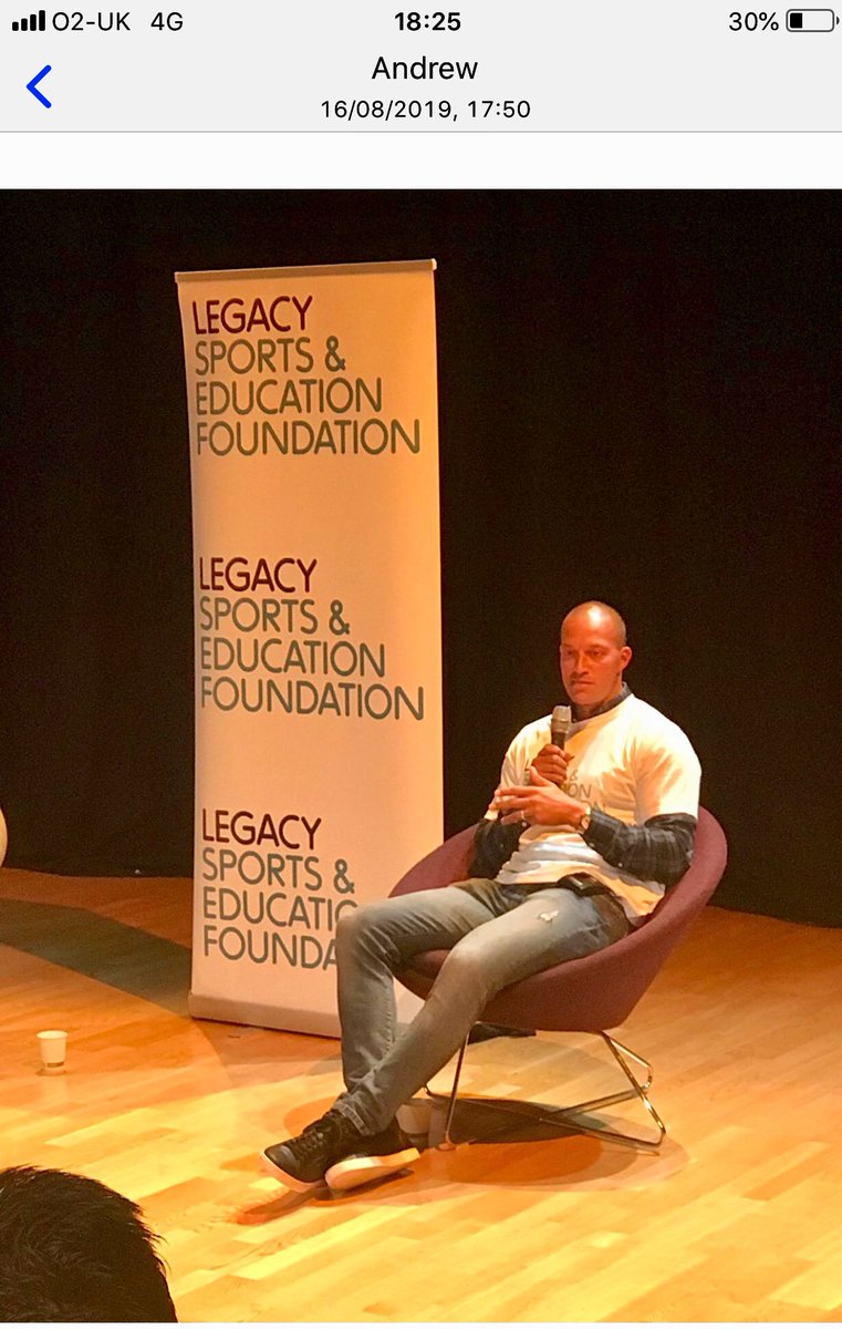 Legacy_Fdn's tweet photo. That’s a wrap!! The finale of a great day for our team in #TowerHamlets as we deliver an audience with @RobertZamora25 interviewed by @KickstartGS and then a Q&amp;A with young people, parents, community groups and local @WestHam supporters. https://t.co/AupalwrDKR