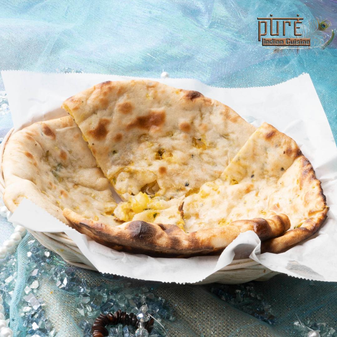 pure_Indian702's tweet photo. What would you eat with Onion Kulcha? #pureindiancuisine #indianfood #vegasfoodie https://t.co/H0NoIzs7R7