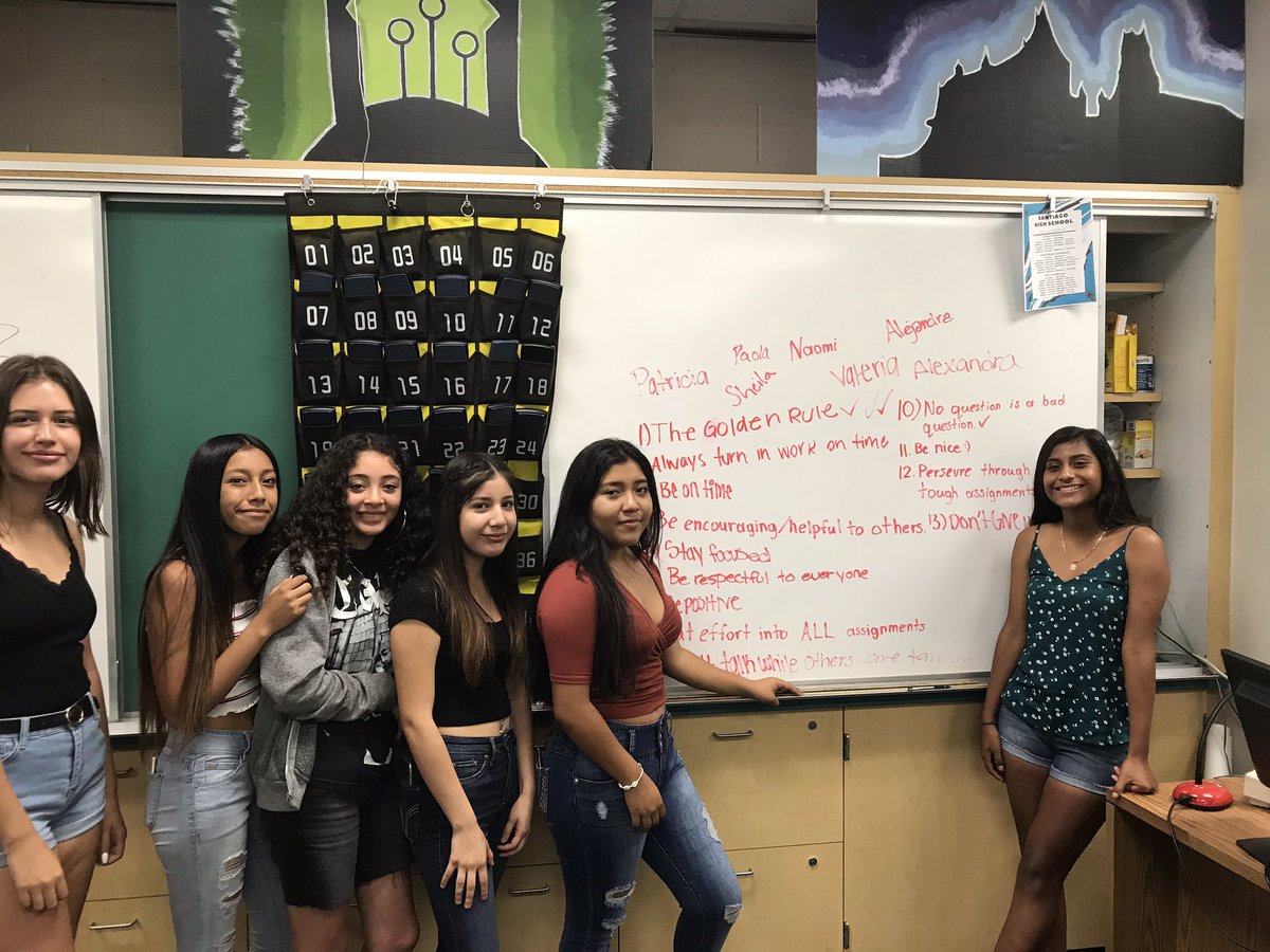 #AVID10 2nd period worked in groups today to come up with a social contract...all groups immediately started referencing #shsbeashark on their own! #shsallin <a href="/SHSBeAShark/">Be A SHARK</a> @Shark_Bako