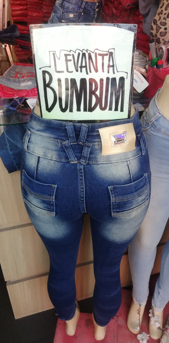 micheleadamson's tweet photo. @thebudpod saved up some episodes for my trip to Brazil... All caught up and slightly bereft.. When fresh off the plane I came across this and thought of you x #podbud #bumbumlife https://t.co/JmS7Bi87am