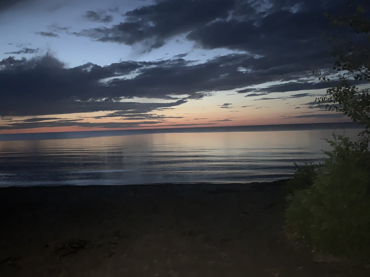 MemmaHenry's tweet photo. Beautiful evening sky! #catcwrdsb https://t.co/v1KkESIdaB
