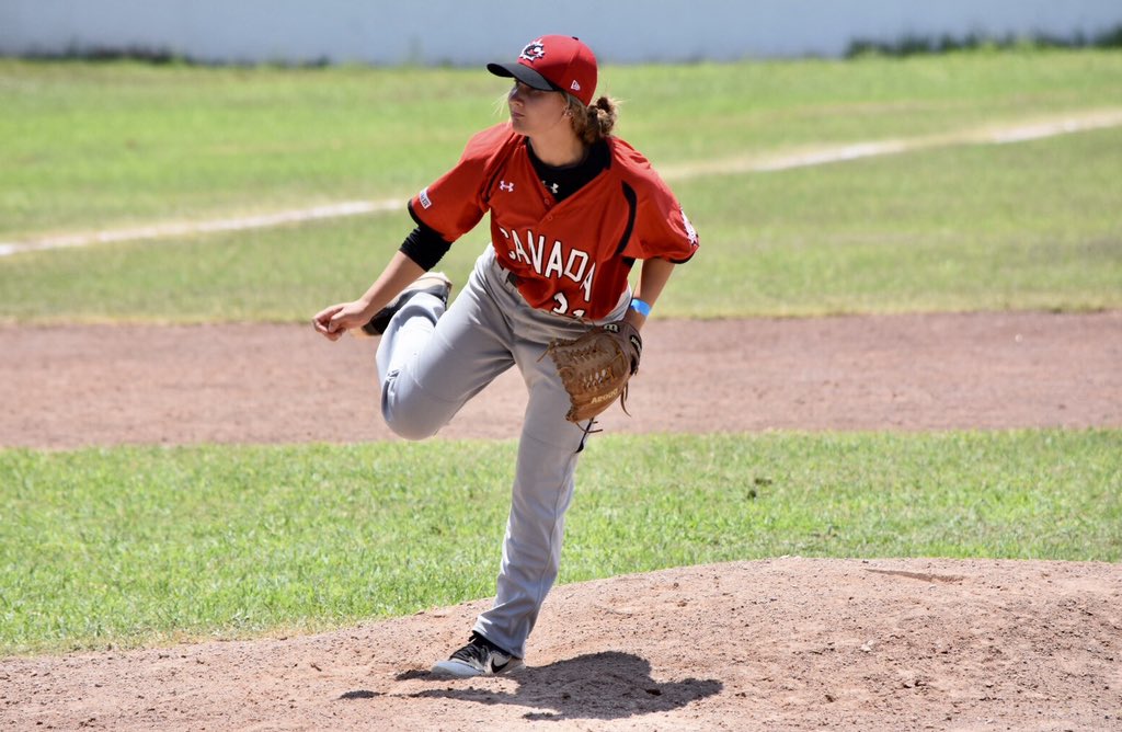BaseballCANWNT's tweet photo. Garson, Manitoba’s own Brittney Langlais holds #TeamUSA off the board in the sixth and we head to the final frame of this 11-11 matchup. #TeamC https://t.co/ofyhhxC2cf